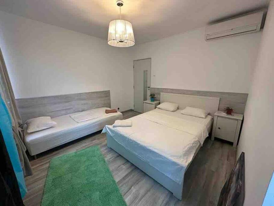 24 Ior By Green Apartments Bukarest Kültér fotó
